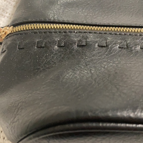 LF Leather bag with tassel and gold hardware - Picture 2 of 8